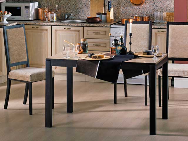 Столы обеденные